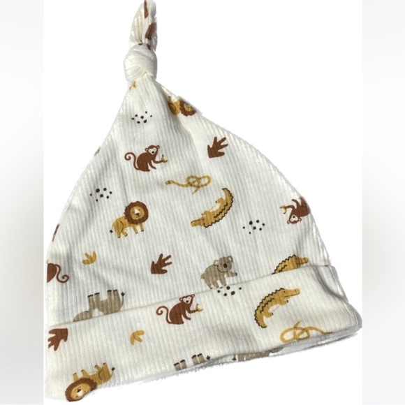 NWT 3 piece set lion, koalas, crocs, monkeys cute onesie matching leggings & hat - Picture 4 of 16